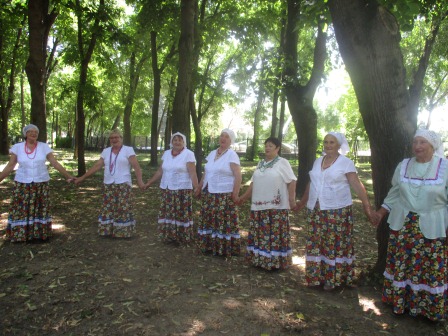 Нововладимировский коллектив познакомил кубанцев с казачьими обрядами 
